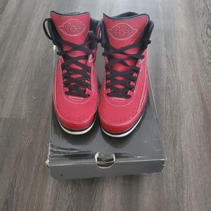 Air Jordan Retro 2